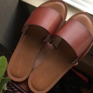 NWOT size 7 brown leather slides